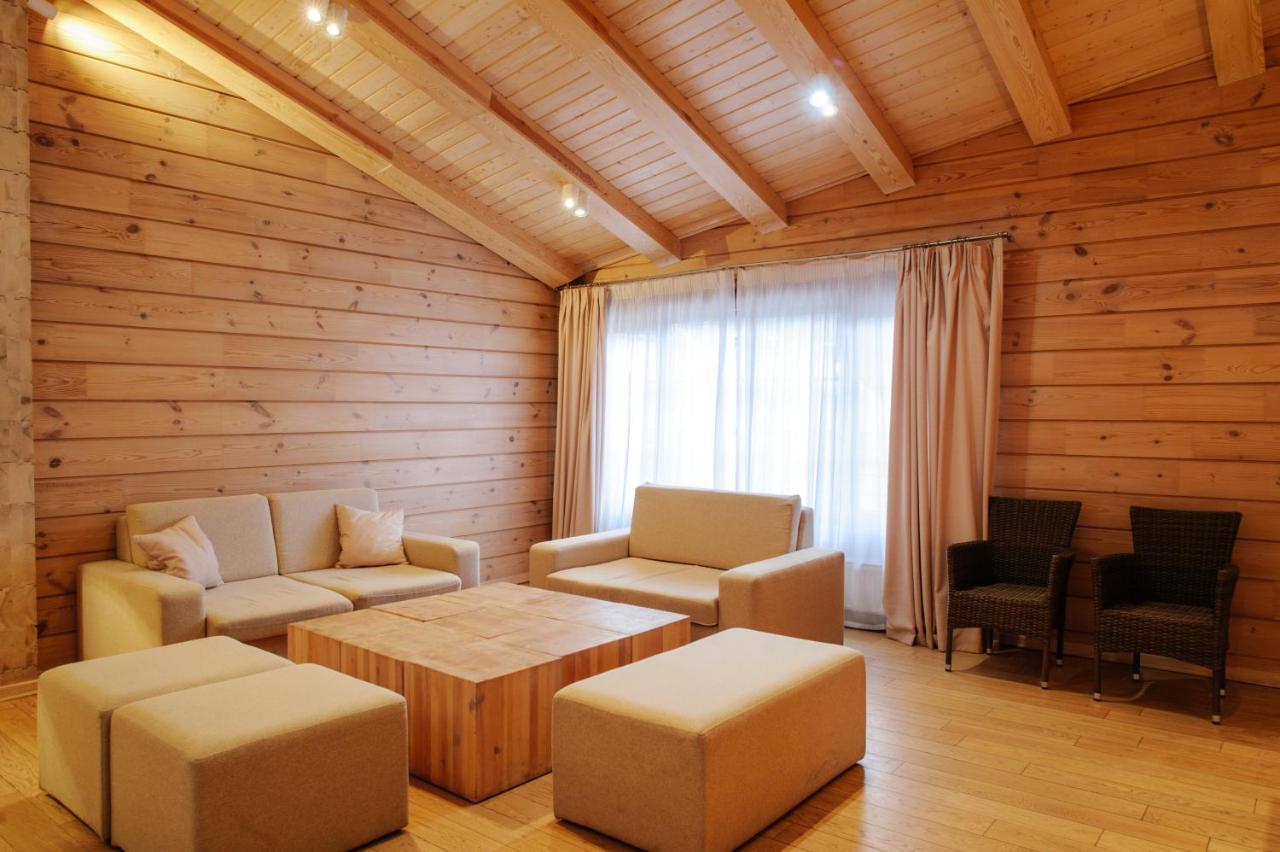 Трипільське Сонце Hotel Podgortsy  ภายนอก รูปภาพ